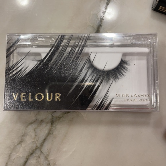 COPY - 💋Velour Lash Bundle🌸 - Picture 3 of 4
